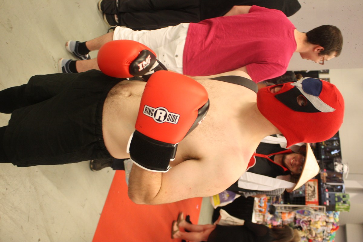 Cosplay de Strong Bad en Montreal Comiccon 2015